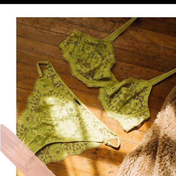 ⭐️ 2/$5 NWT Bootay Bag Lilly Bralette - Picture 7 of 12